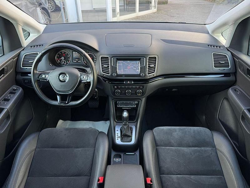 Gebraucht VW Sharan Highline 220 PS (161 kW) 2018 Weiß Van / Kleinbus