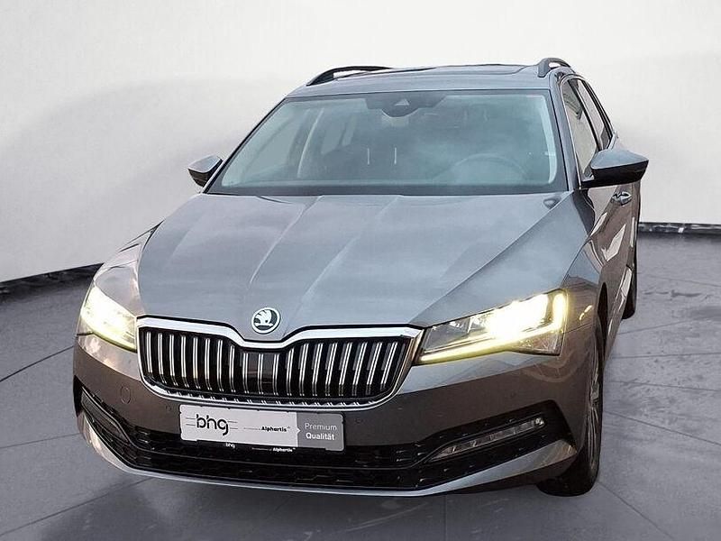 Gebraucht Skoda Superb Ambition 200 PS (147 kW) 2023 Grau Kombi