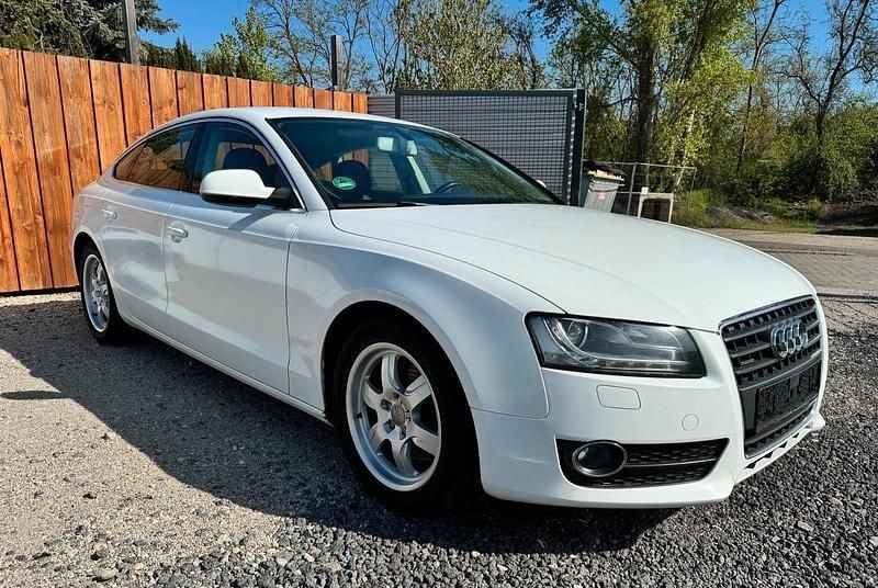 Weiß Gebraucht 2010 Audi A5 Coupé | 3.850 € (Superpreis) - Bild 1/4