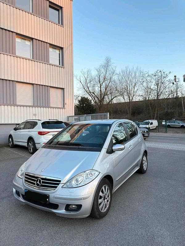 Gebraucht Mercedes A180 105 PS (77 kW) 2008 Silber Limousine