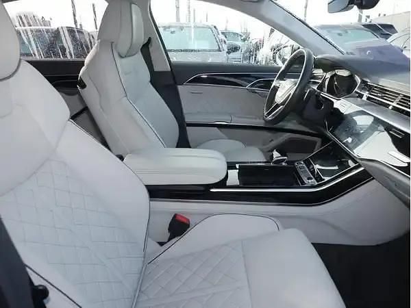 Gebraucht Audi A8 Ambiente 286 PS (210 kW) 2023 Mythosschwarz metallic Limousine