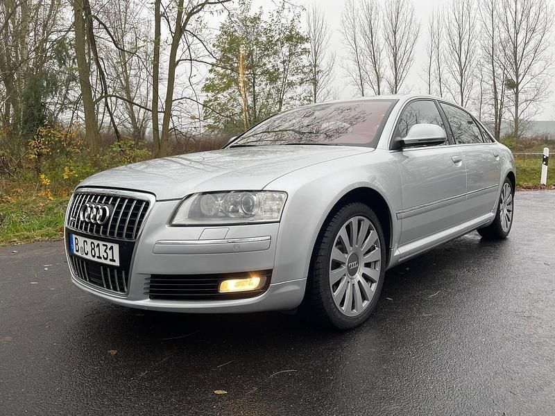 Grau Gebraucht 2007 Audi A8L W12 Limousine | 14.000 € - Bild 1/4