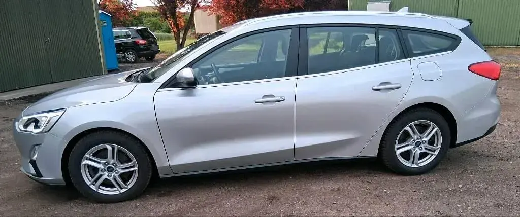 Gebraucht Ford Focus 120 PS (88 kW) 2021 Silber Kombi