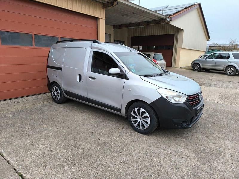 Gebraucht Dacia Dokker Express 90 PS (66 kW) 2017 Silber Van
