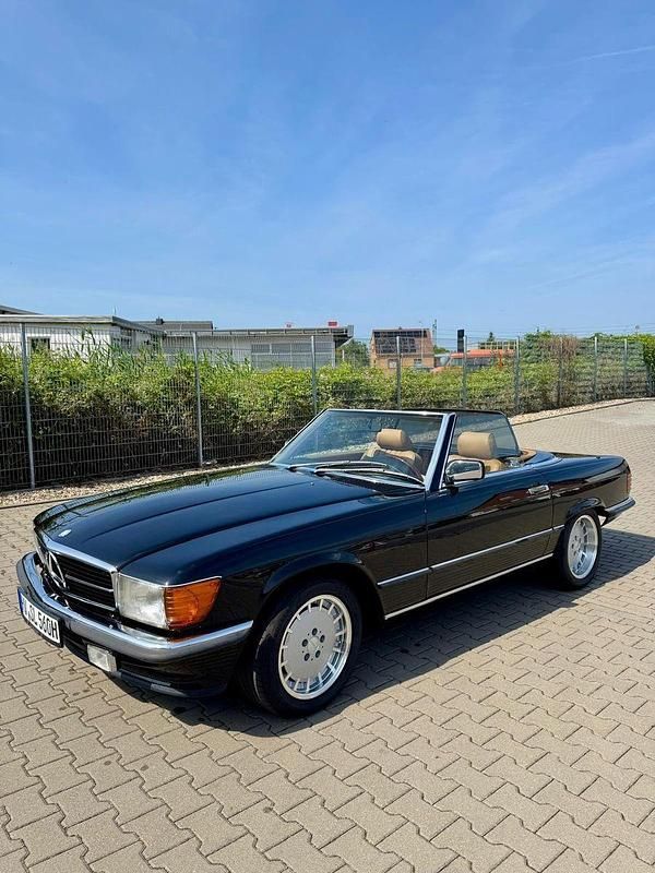 Gebraucht Mercedes 560 231 PS (169 kW) 1987 Schwarz Cabrio