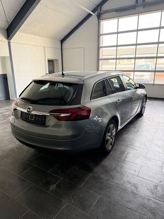 Gebraucht Opel Insignia Edition 140 PS (102 kW) 2014 Silber Kombi