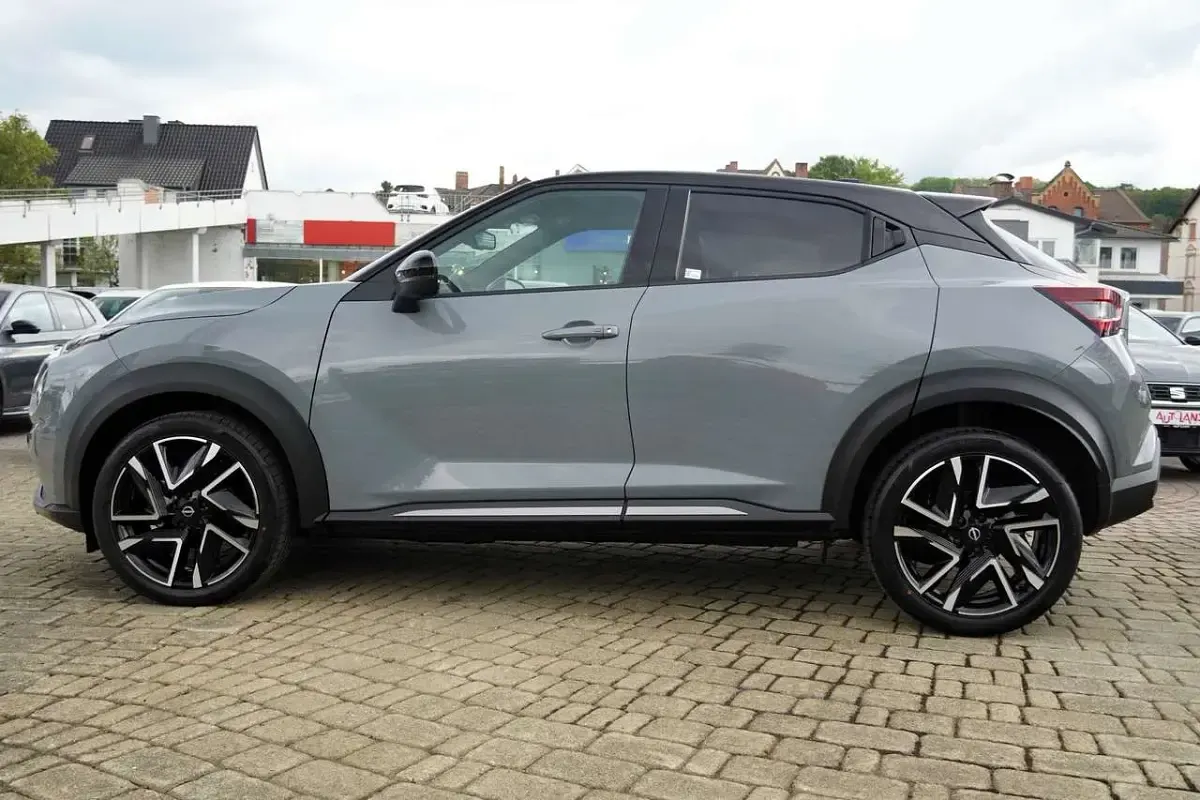Neu Nissan Juke 114 PS (83 kW) 2026 Grau SUV