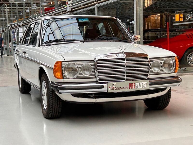 Weiß Gebraucht 1982 Mercedes 200 Limousine | 17.400 € - Bild 1/4