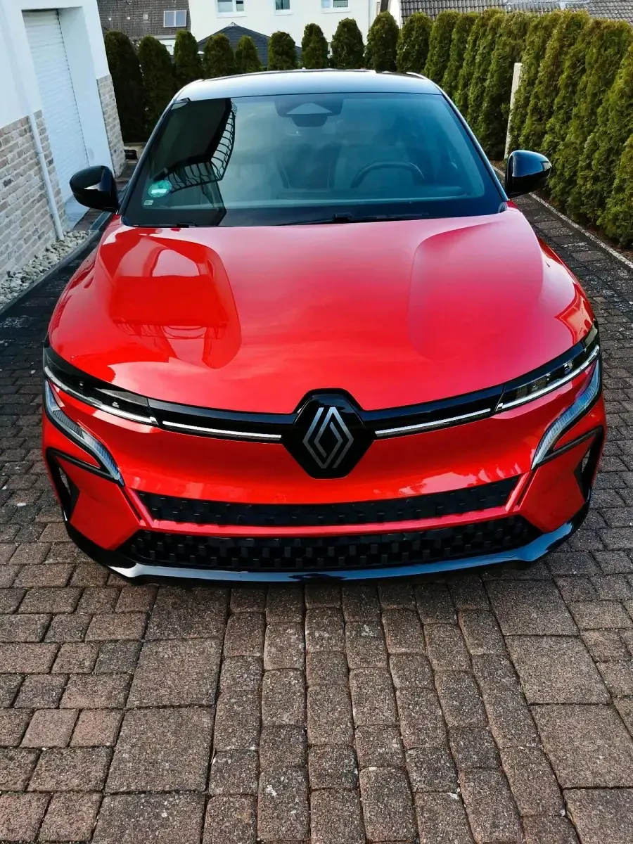 Gebraucht Renault Megane E-Tech 160 kW (218 PS) 2022 Rot Kleinwagen