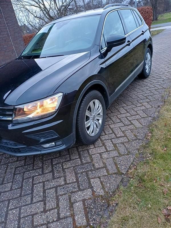 Gebraucht VW Tiguan 150 PS (110 kW) 2019 Schwarz SUV