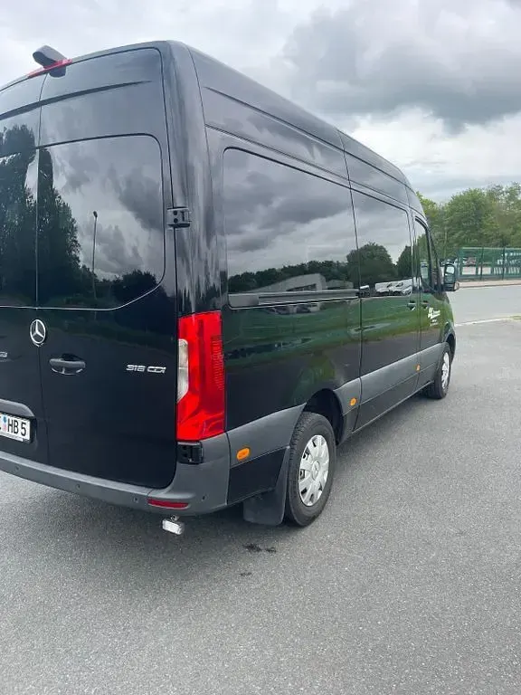 Gebraucht Mercedes Sprinter 163 PS (119 kW) 2021 Schwarz Van
