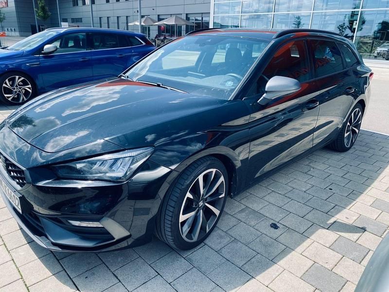 Schwarz Gebraucht 2021 Seat Leon FR Kombi | 16.400 € (Superpreis) - Bild 1/1