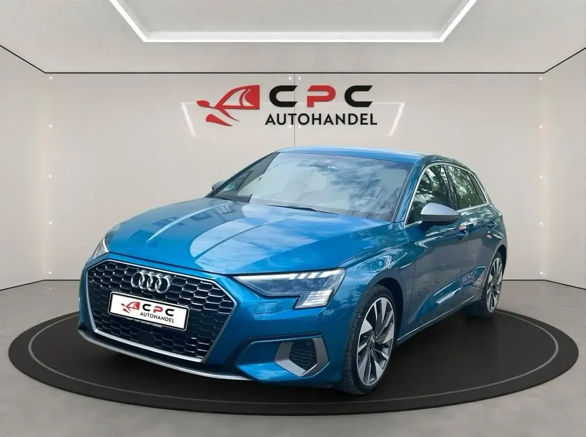 Używany Audi A3 Edition .1 150 KM (110 kW) 2020 Niebieski Sedan/Limuzyna