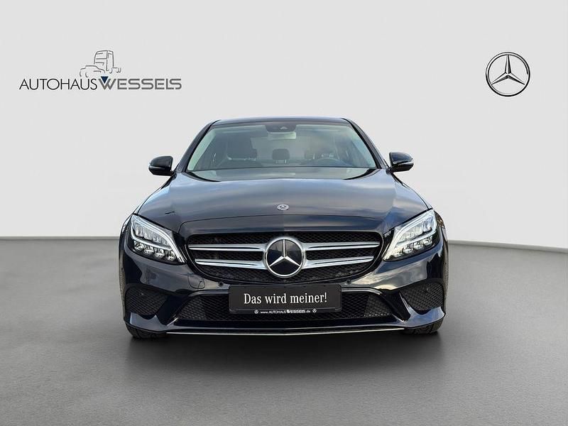 Gebraucht Mercedes C200 Avantgarde 160 PS (117 kW) 2019 Schwarz Limousine