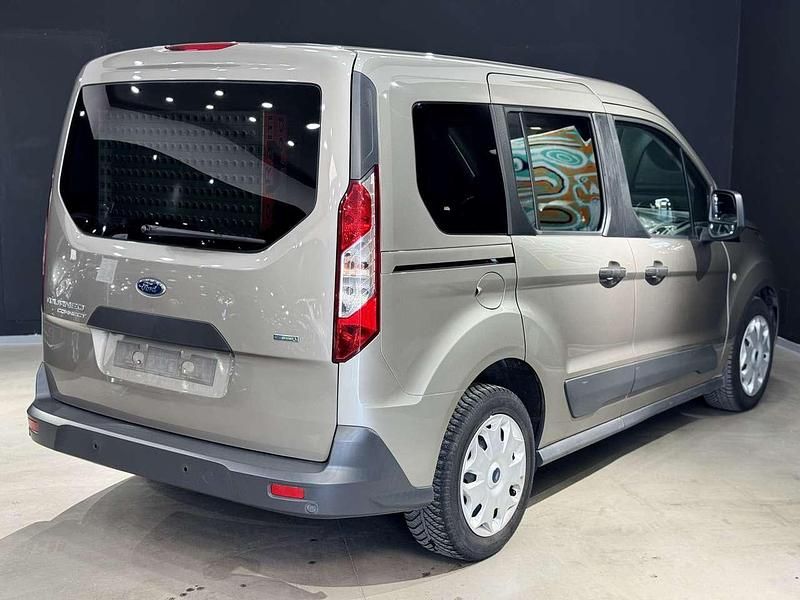 Gebraucht Ford Tourneo Connect Trend 101 PS (74 kW) 2016 Perlsilber (metallic) Van / Kleinbus