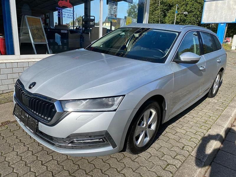 Silber Gebraucht 2021 Skoda Octavia Style Kombi | 16.199 € (Superpreis) - Bild 1/4