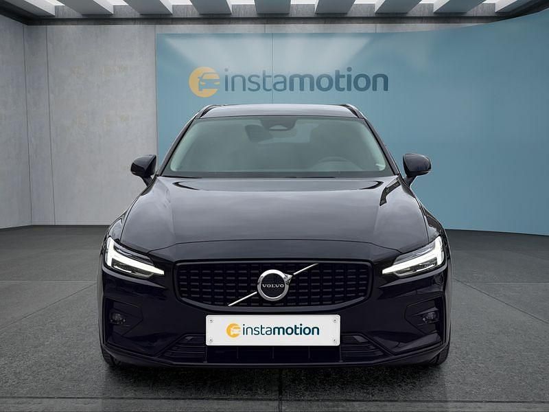 Gebraucht Volvo V60 Plus 197 PS (144 kW) 2024 Schwarz Kombi
