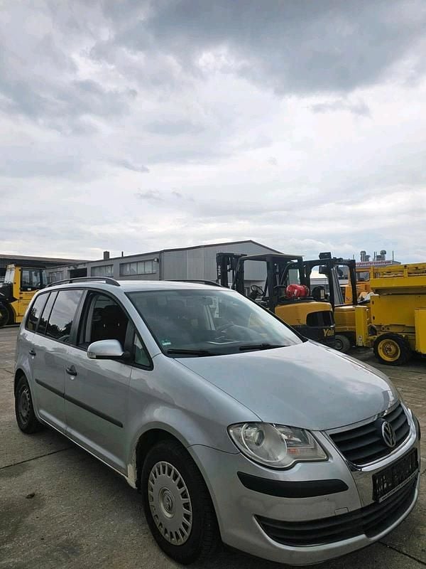 Silber Gebraucht 2007 VW Touran Van / Kleinbus | 700 € - Bild 1/4