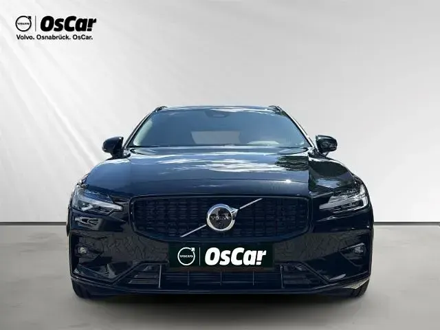 Gebraucht Volvo V60 145 PS (106 kW) 2025 Kombi