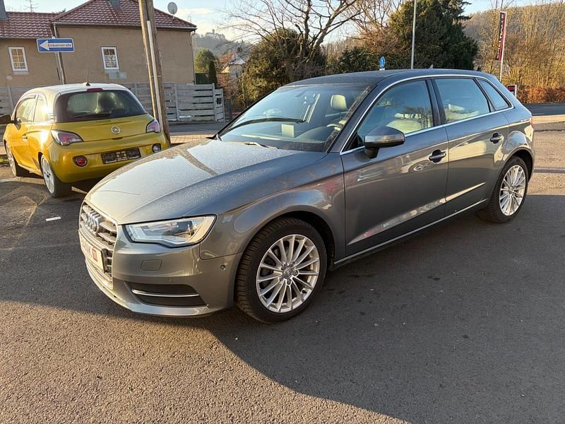 Gebraucht Audi A3 Ambiente 150 PS (110 kW) 2013 Grau Limousine