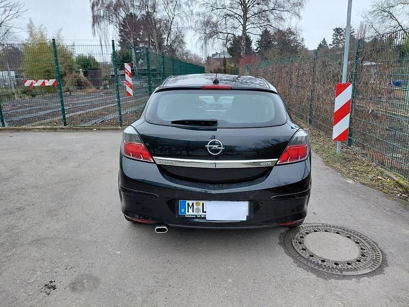 Gebraucht Opel Astra GTC 140 PS (102 kW) 2007 Grau Limousine
