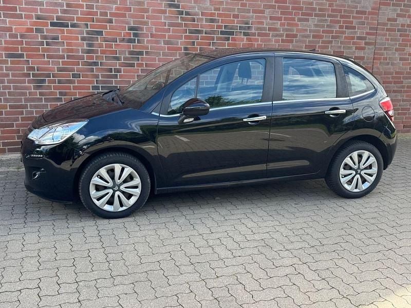 Schwarz Gebraucht 2015 Citroën C3 PureTech Kleinwagen | 6.890 € (Teuer) - Bild 1/4