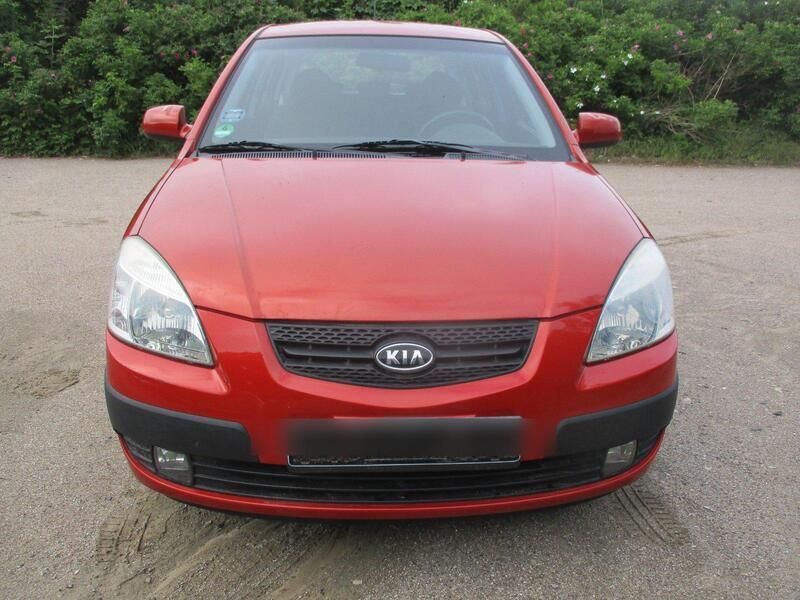 Rot Gebraucht 2005 Kia Rio 2 Limousine | 2.500 € (Fairer Preis) - Bild 1/4