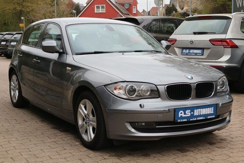 Grau Gebraucht 2010 BMW 120 Advantage Kleinwagen | 9.390 € (Teuer) - Bild 1/4