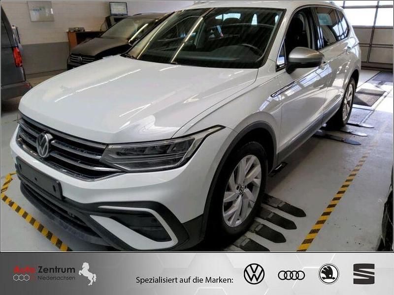 Gebraucht VW Tiguan Allspace Life 150 PS (110 kW) 2023 Pure white SUV