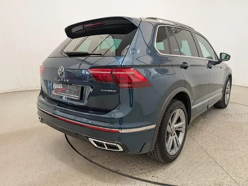 Gebraucht VW Tiguan R-line 245 PS (180 kW) 2021 Nightshade blue metallic SUV