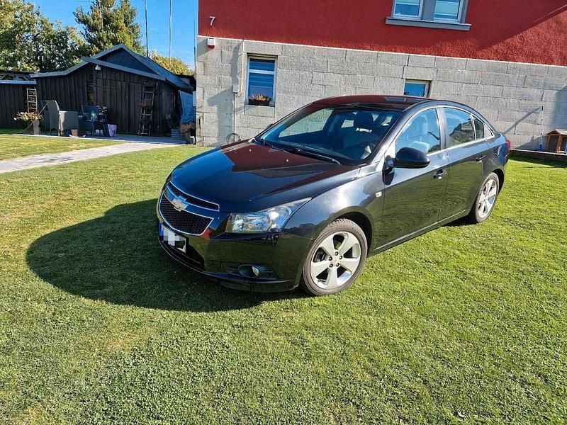 Schwarz Gebraucht 2011 Chevrolet Cruze LT Limousine | 3.400 € (Guter Preis) - Bild 1/4