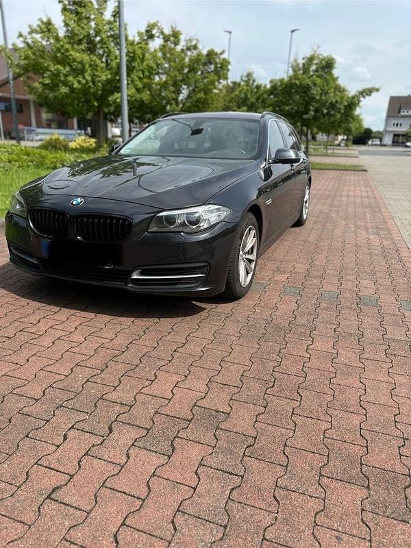 Gebraucht BMW 530 258 PS (189 kW) 2015 Grau Kombi