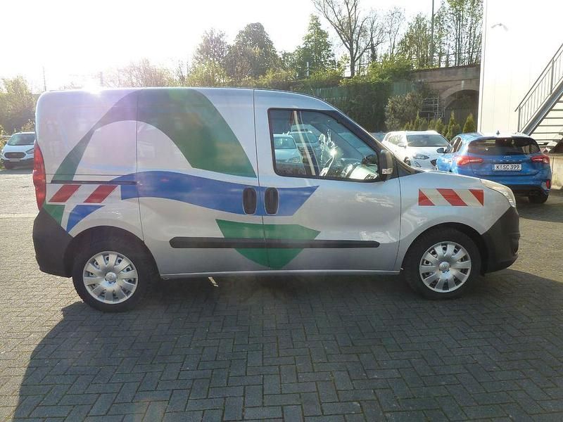 Second-hand Opel Combo 120 CP (88 kW) 2014 Argintiu Monovolum