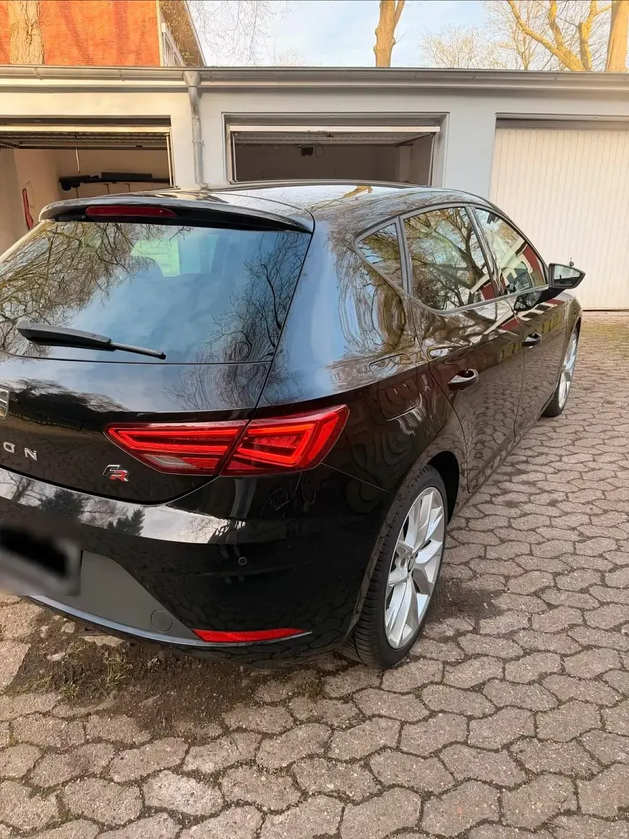 Gebraucht Seat Leon FR 180 PS (132 kW) 2018 Schwarz Limousine