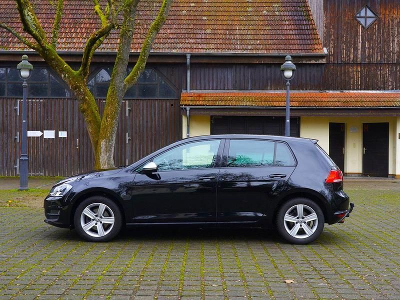 Gebraucht VW Golf VII R 105 PS (77 kW) 2013 Schwarz Limousine
