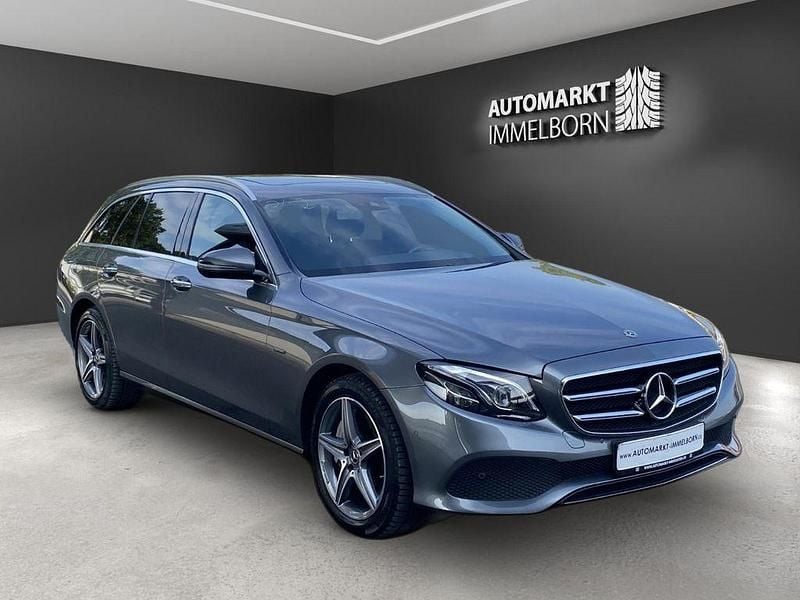 Selenitgrau metalliclack (metallic) Gebraucht 2020 Mercedes E300 Kombi | 27.990 € (Superpreis) - Bild 1/4