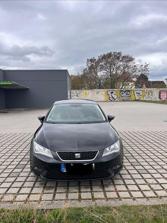 Usado Seat Leon ST 86 HP (63 kW) 2013 Preto Carrinha