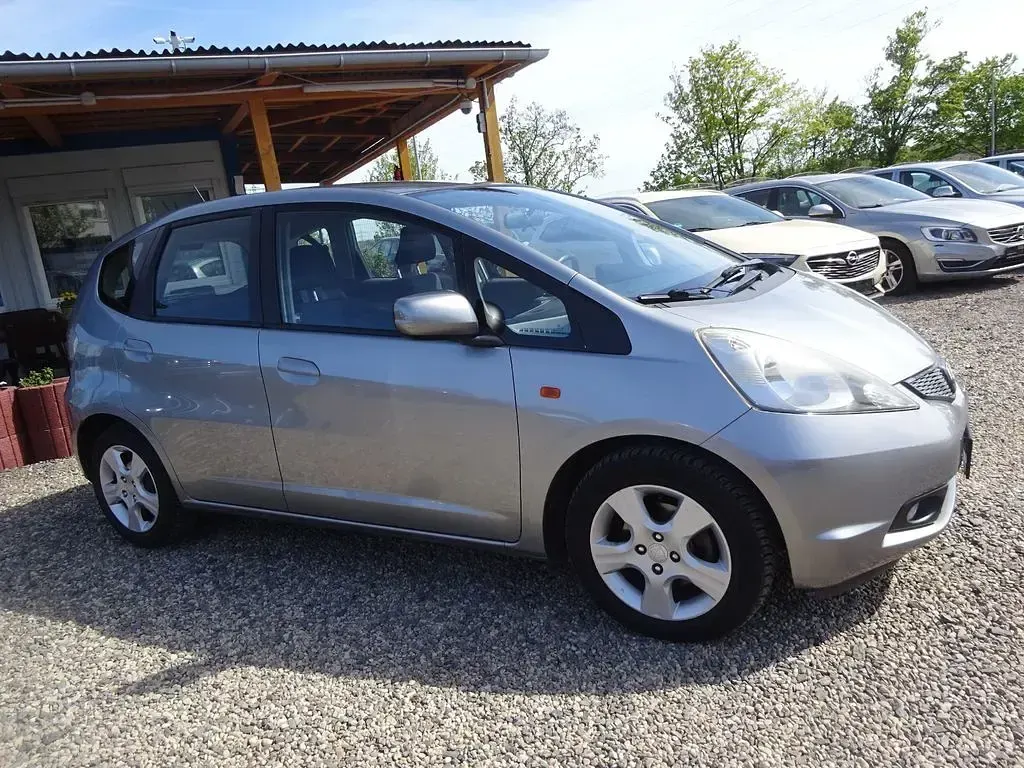 Gebraucht Honda Jazz Trend 90 PS (66 kW) 2010 Grau Kleinwagen