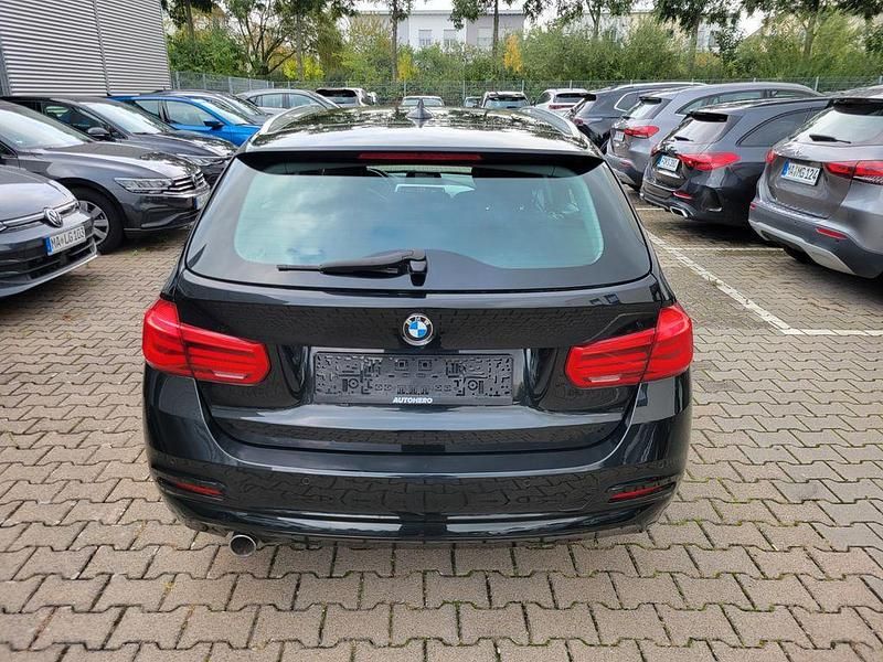 Gebraucht BMW 318 Advantage 150 PS (110 kW) 2018 Schwarz Kombi