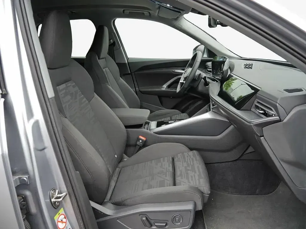 Gebraucht Audi Q5 Sport 204 PS (150 kW) 2025 Florettsilber metallic SUV