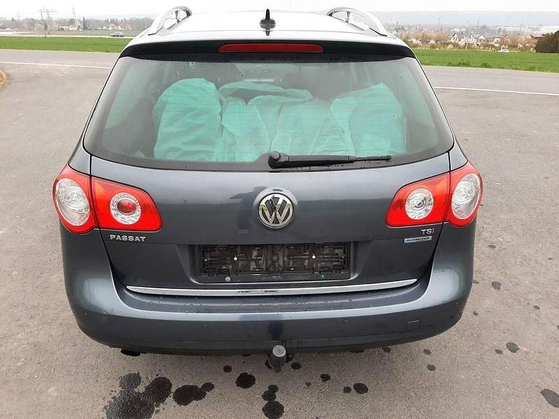 Gebraucht VW Passat Comfortline 122 PS (89 kW) 2009 Grau Kombi