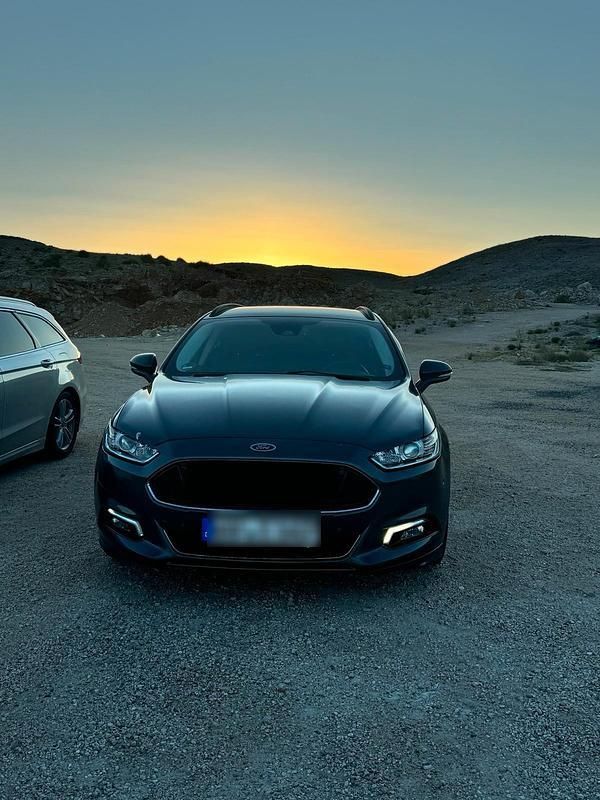 Grau Gebraucht 2017 Ford Mondeo ST-Line Kombi | 13.999 € (Fairer Preis) - Bild 1/4