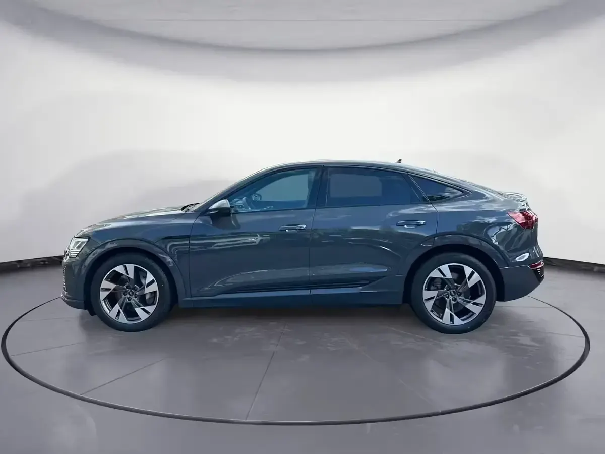 Gebraucht Audi Q8 e-tron S-Line 250 kW (340 PS) 2023 Grau SUV