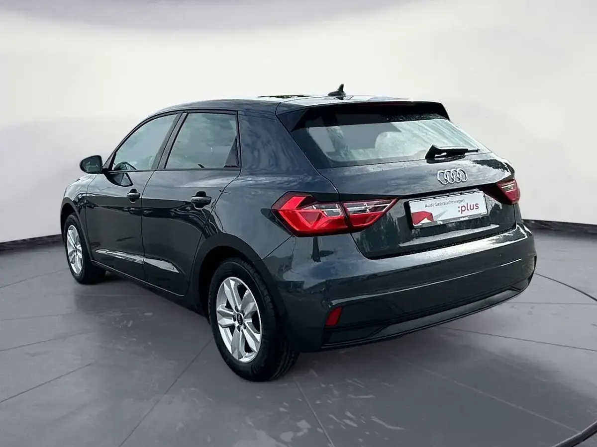 Gebraucht Audi A1 95 PS (69 kW) 2023 Manhattangrau metallic SUV