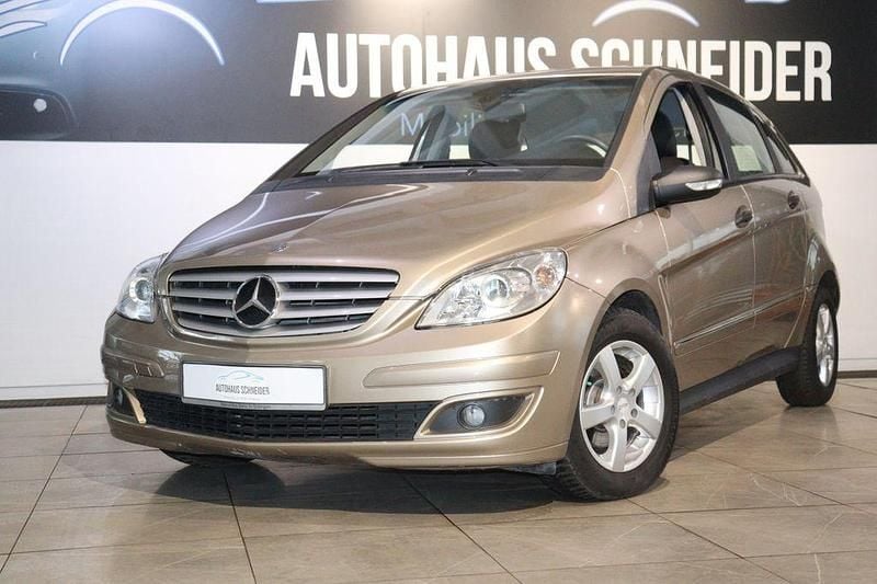 Gold Gebraucht 2005 Mercedes 170 Limousine | 8.400 € (Fairer Preis) - Bild 1/4