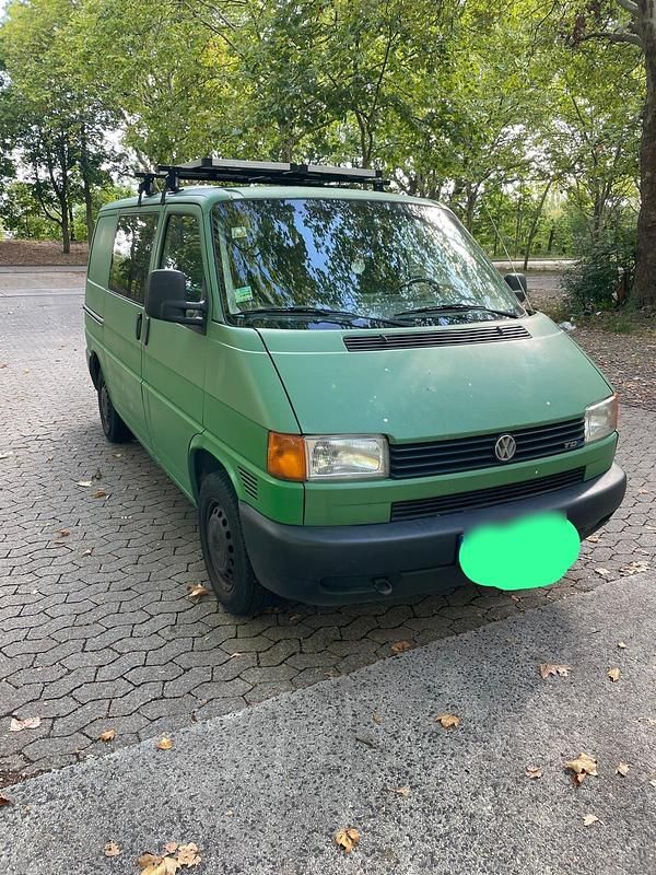 Grün Gebraucht 2002 VW T4 Van | 10.999 € - Bild 1/4