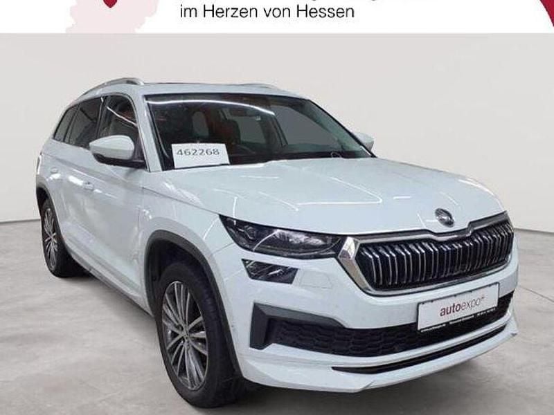 Moonweiß perleffekt Gebraucht 2022 Skoda Kodiaq LAURIN & KLEMENT SUV | 25.590 € (Guter Preis) - Bild 1/4