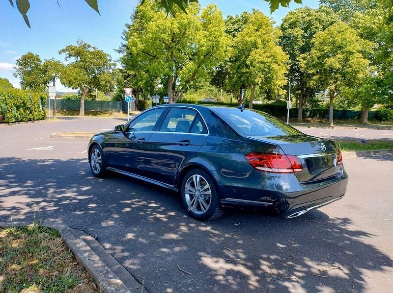 Gebraucht Mercedes E200 Avantgarde 184 PS (135 kW) 2014 Grau Limousine