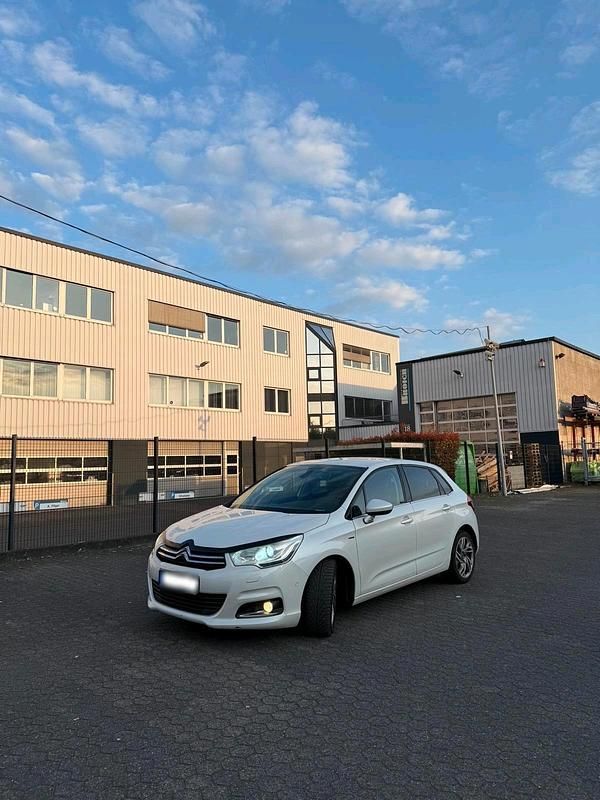 Gebraucht Citroën C4 115 PS (84 kW) 2013 Weiß Limousine