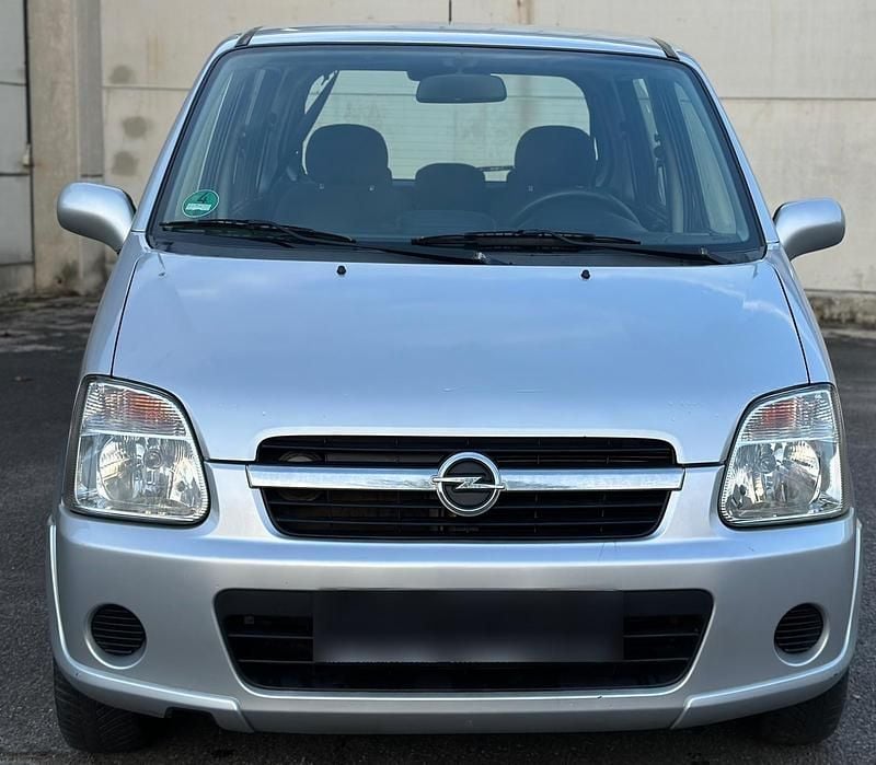Gebraucht Opel Agila 60 PS (44 kW) 2004 Silber Van / Kleinbus
